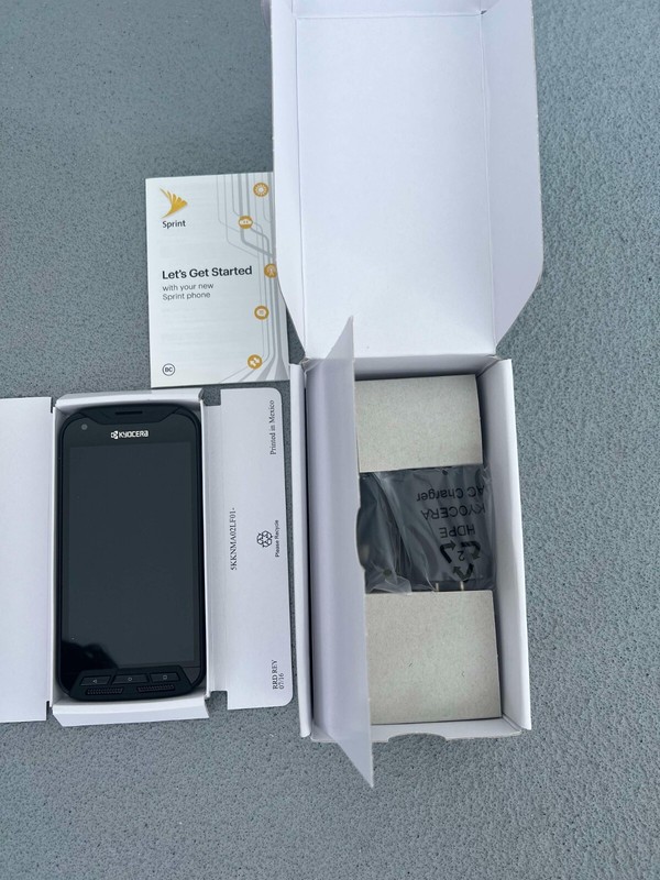 Kyocera DuraForce Pro – 32GB – Black (Sprint) Smartphone