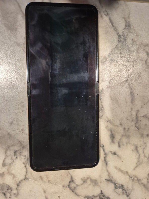 Motorola Razr+ 2025 Flip Phone gallery