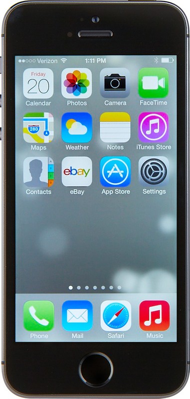 Apple iPhone 5s – 16GB – Space Gray (Verizon) A1533 (CDMA + GSM)