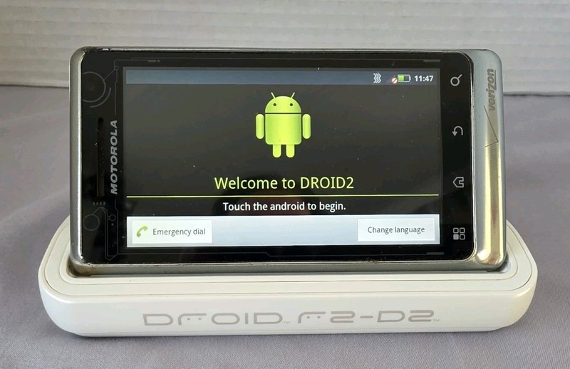 Motorola Droid 2 II A957 – R2-D2 ( Verizon ) Cell Phone Star Wars Edition
