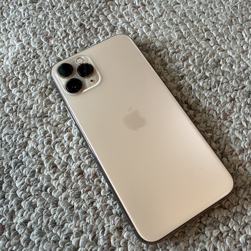 Apple iPhone 11 Pro – 64GB – Unlocked- Used Good Condition – GOLD