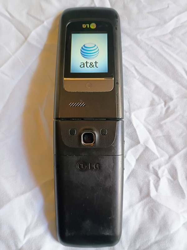 LG-A380 Black AT&T Flip Phone GSM/WCDMA gallery
