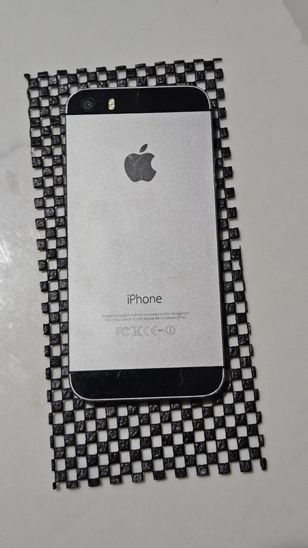 iPhone 5s 16GB IOS 8. 2 (Space Grey) Unlocked - NO TOUCH ID gallery