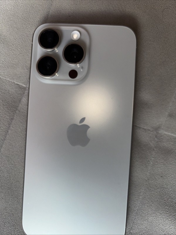 iPhone 15 Pro Max gallery