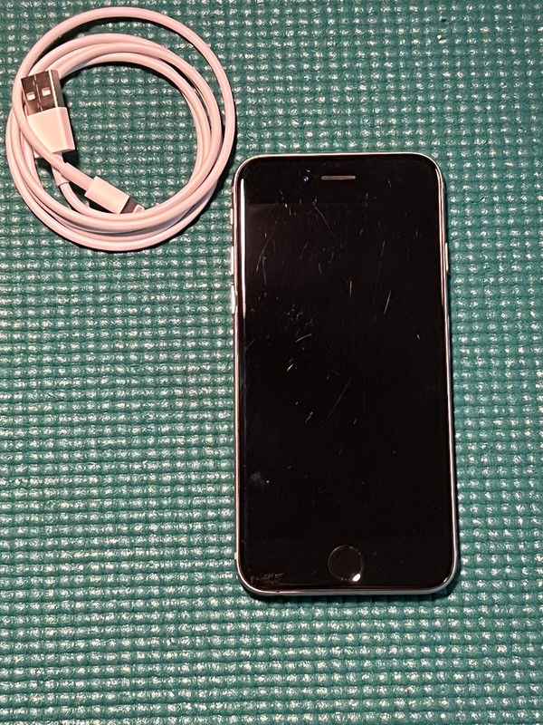 Apple iPhone 6 – 64GB – Space Gray (Unlocked) A1549