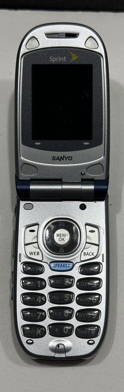 Sanyo Blue ( Sprint ) Cellular Flip Phone – Estate Sale Find – Selling As Is