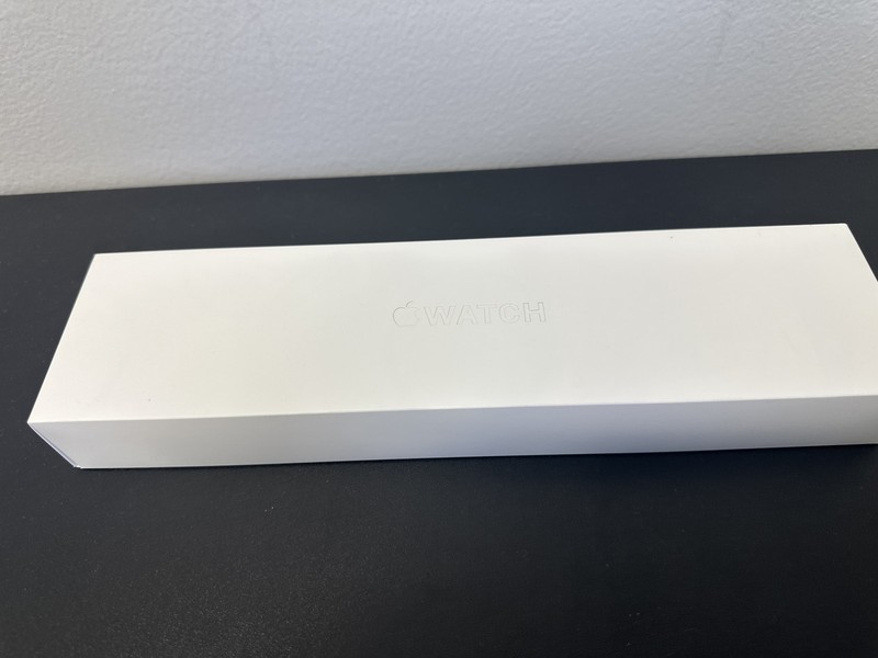 New Sealed Apple Watch Series 8 45mm Aluminum Midnight black (GPS Only)