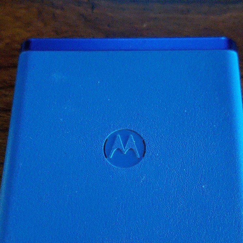 Motorola Razr 2023 Foldable 128GB 8GB RAM 64MP+13MP Rear 32MP Front Blue gallery