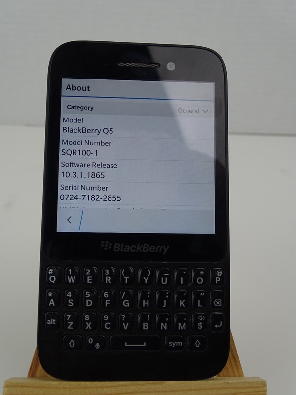 Blackberry Q5 8GB+2GB 4G QWERTY Keyboard SmartPhone (Bell Mobility Only)
