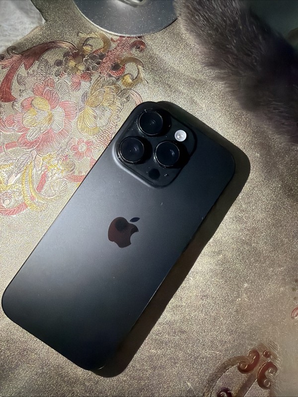 Apple iPhone 16 Pro 128GB, Black gallery