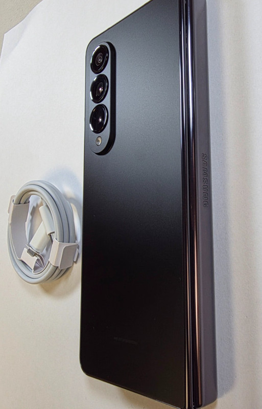 Verizon Samsung – Galaxy Z Fold4 256GB – Phantom Black