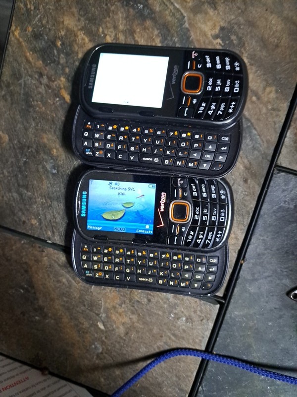 3 Samsung Intensity II – 100 MB – Gray (Verizon)