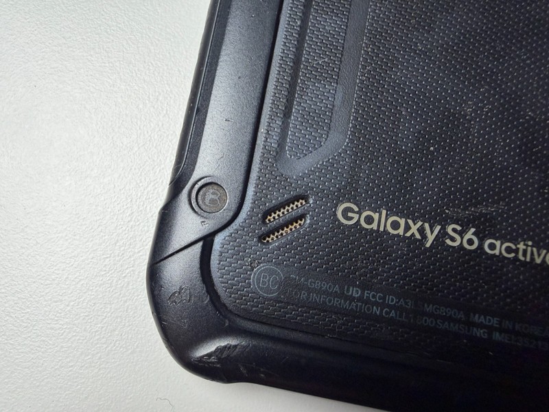 Samsung Galaxy S6 Active, AT&T | 32 GB, Gray, 5.1 in gallery