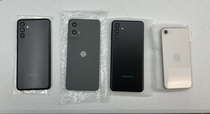 FOR PARTS- Various Phones ( Lot Of 4 ) – READ ISSUE