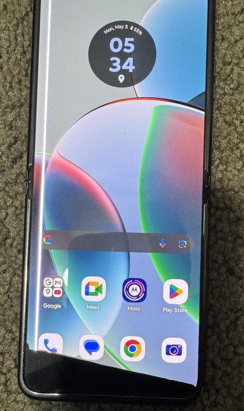 Motorola RAZR 2023 – Unlocked-128GB – Sage Green – XT2323-2 -for parts-works
