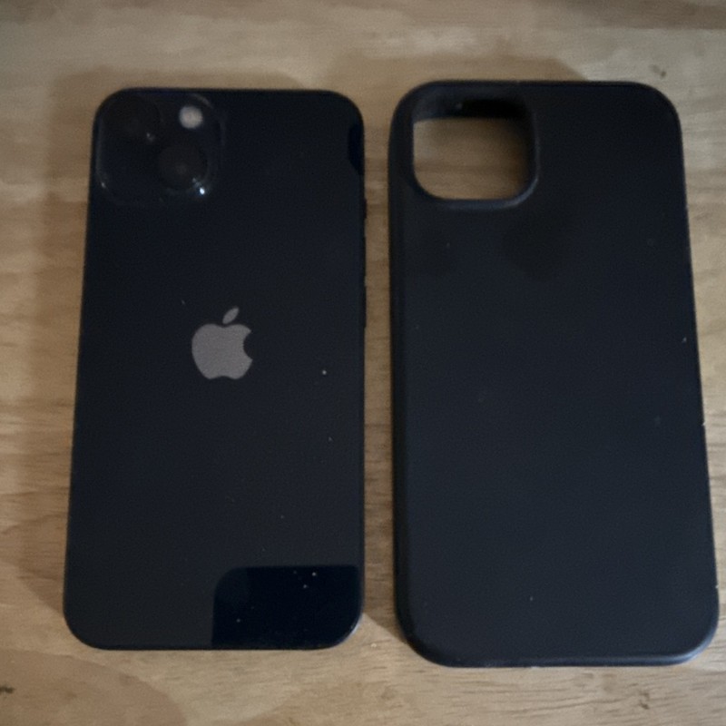 Apple iPhone 13 128GB A2482 Black Unlocked iOS 26.5 Battery 86% gallery