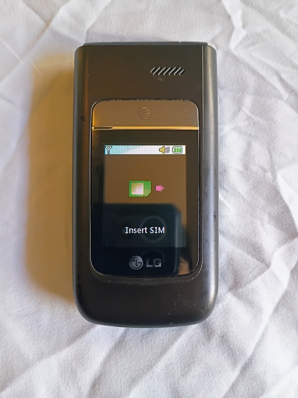 LG-A380 Black AT&T Flip Phone GSM/WCDMA gallery