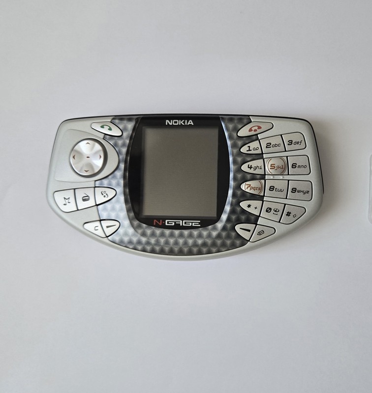 2x Nokia N-Gage + 2GB MMC card w/ 65+ games + 3300b + 6800 + more!