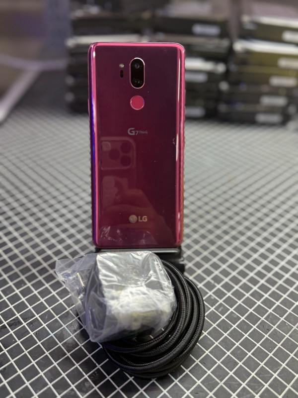 LG G7 ThinQ G710 64GB T-Mobile/Unlocked – Good