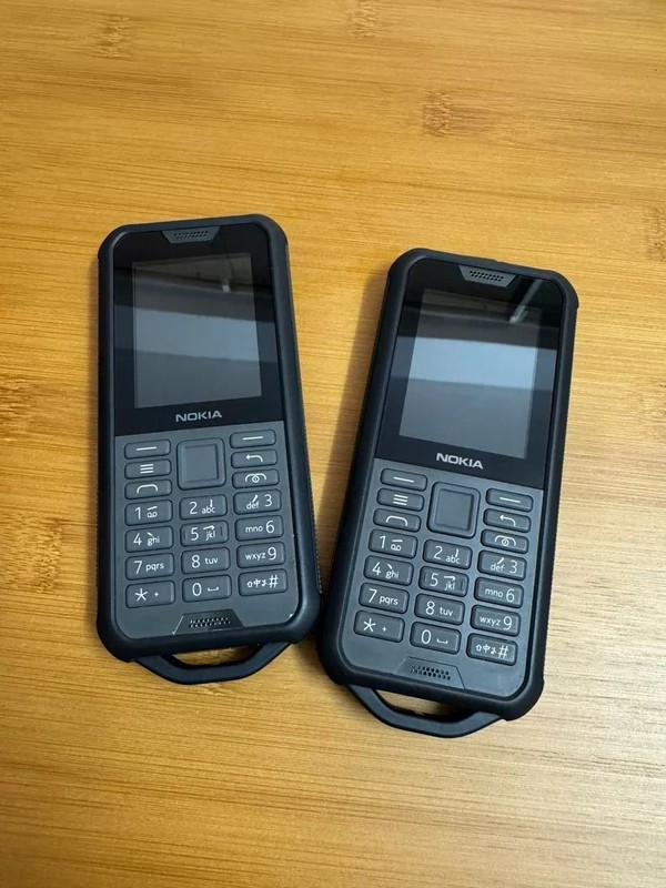 Nokia 800 Tough 4G Mobile Phone KaiOS Waterproof Push-button Phone
