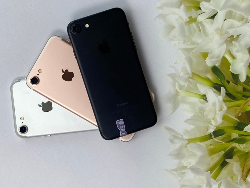 Original Apple iPhone 7 32/128/1256GB Factory Unlocked Excellent All Colors gallery