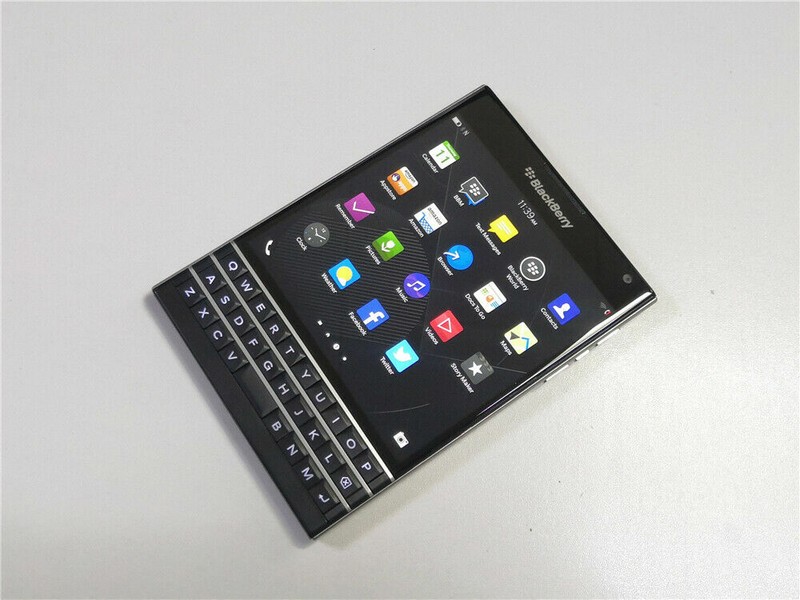 BlackBerry Passport Q30 (SQW100-1) 32GB 3GB RAM Unlocked Smartphone- New Sealed gallery