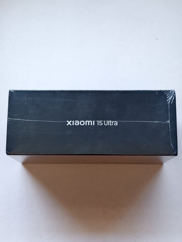 Sealed Xiaomi 15 Ultra CN Version Green 16gb Ram 1tb Storage gallery