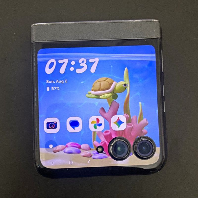 Motorola Razr 5G Flip 16GB Unlocked 8GB RAM 50MP 6.9in Android Black