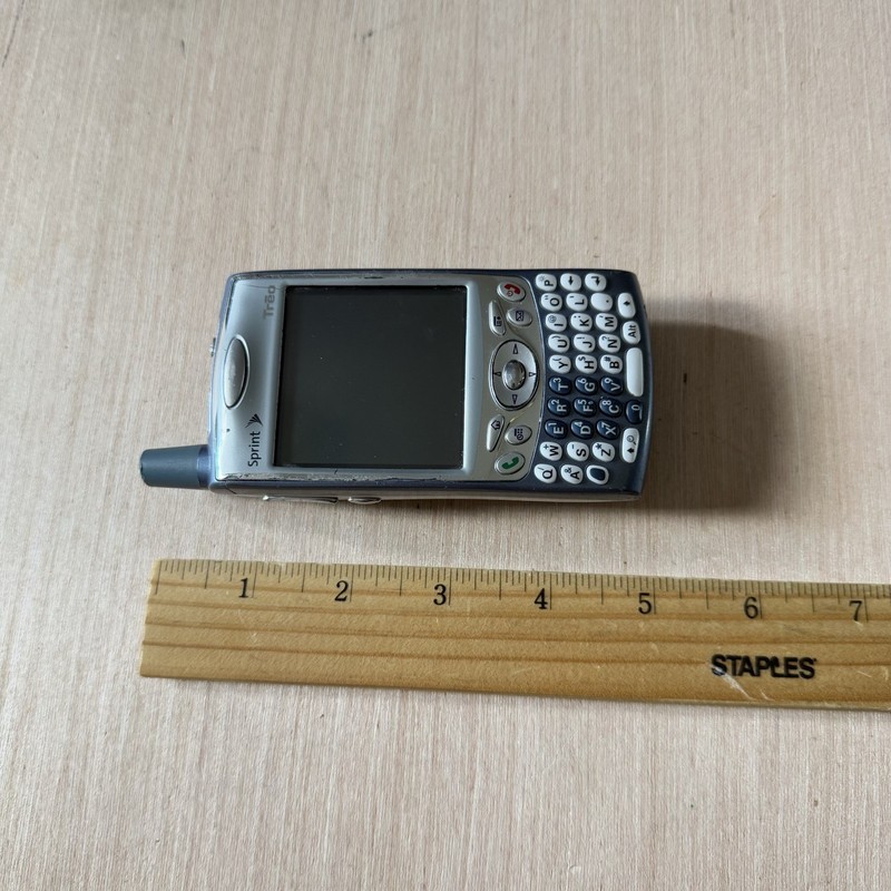 Palm Treo 650 Sprint Blue Cell Phone Preowned (UNTESTED) “Read Info Below”!! gallery