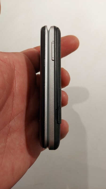 1243.Sony Ericsson TM717 Very Rare - For Collectors - Unlocked gallery