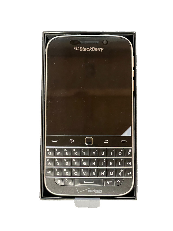 BlackBerry Classic SQC100-5 WITH CAMERA - Needs battery gallery