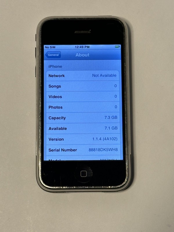 Apple iPhone 1st Generation - 8GB - Black A1203 (GSM) 2G MA712LL/A gallery