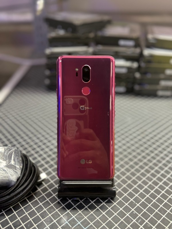 LG G7 ThinQ G710 64GB T-Mobile/Unlocked - Good gallery