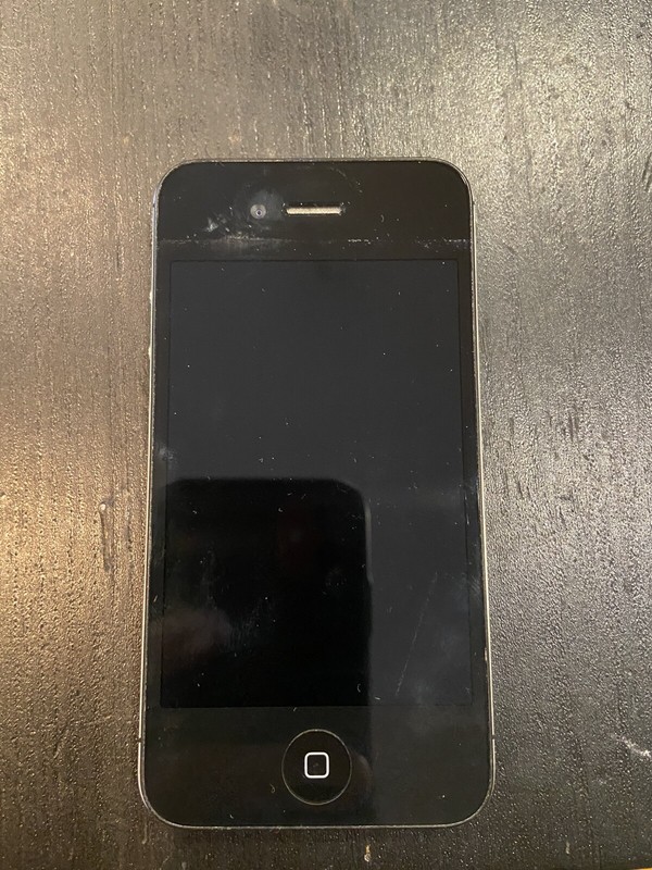 Apple iPhone 4 – 16GB – Black (Verizon) A1349 (CDMA)