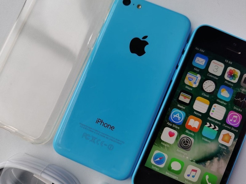 Original Apple iPhone 5c (Unlocked) NEW BATTERY - 8 GB / 16 GB / 32GB - Blue gallery