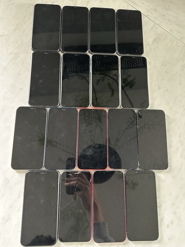 Lot Of 17 Apple iPhones. MIXED iPhone X - 14 *FOR PARTS ONLY* Read Description gallery