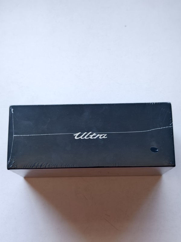 Sealed Xiaomi 15 Ultra CN Version Green 16gb Ram 1tb Storage gallery