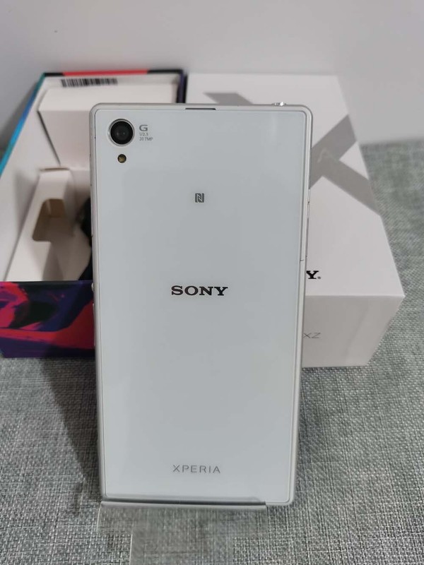 Sony Xperia Z1 C6902 - 16GB microSDXC (Unlocked) Android Smartphone tested gallery