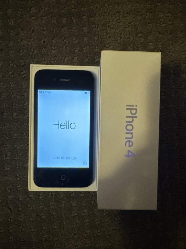 Apple iPhone 4 8GB (NON SIM MODEL) (CDMA)