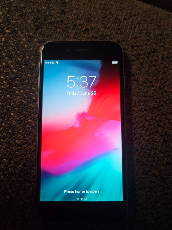 Apple iPhone 6 – 16 GB – Silver (Unlocked) – 85% Battery