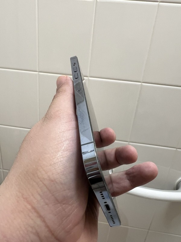 iPhone 13 Pro Max with TikTok application installed brand new condition no scrat gallery