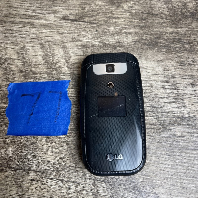 LG B470 Flip Cellular Phone AT&T Black 1.3 MP Camera Bluetooth 2.2&Prime; Dual Screen
