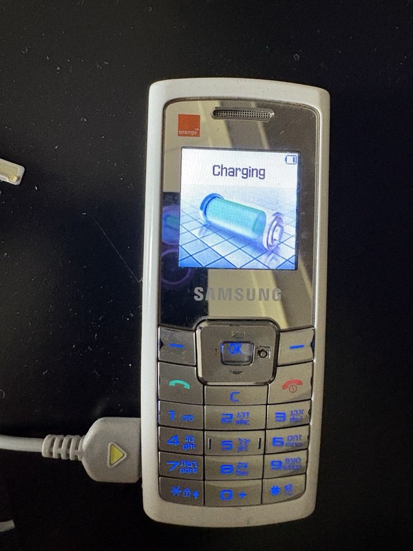 For Collectors SGH-C450 (Unlocked) Mobile Phone Orange W/Charger gallery