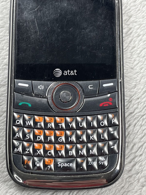 Pantech Vega Link - 80 MB - Gray (AT&T) gallery