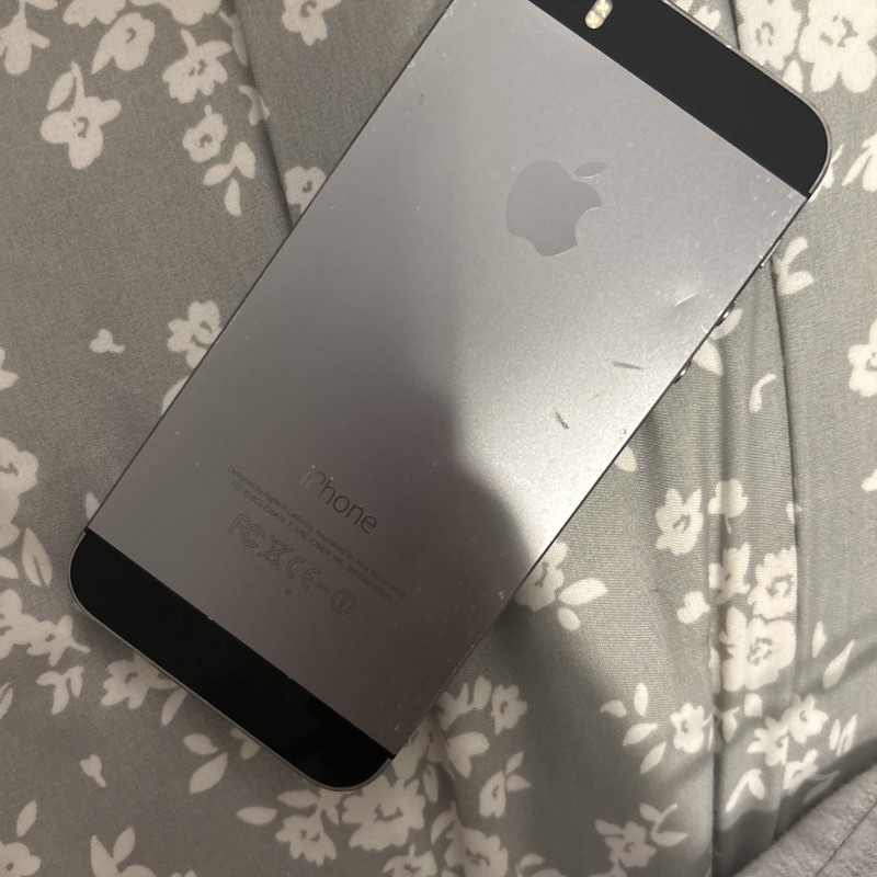 Apple iPhone 5s – 16 storage , Unlocked