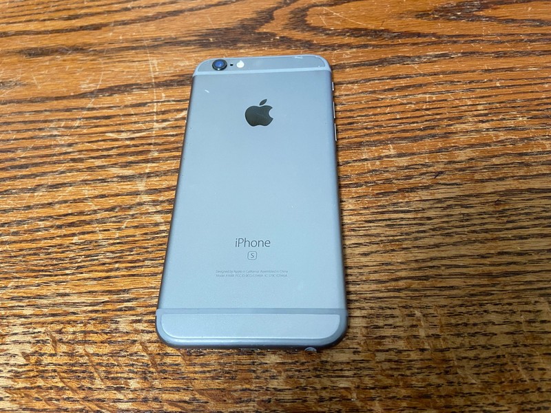 Apple iPhone 6s (A1688) Space Gray 32GB (Unlocked). Excellent Condition gallery