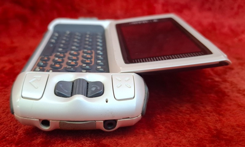 Sharp Sidekick 2 II PV100 - Gray & Black ( T-Mobile ) Very Rare Smartphone . Not gallery