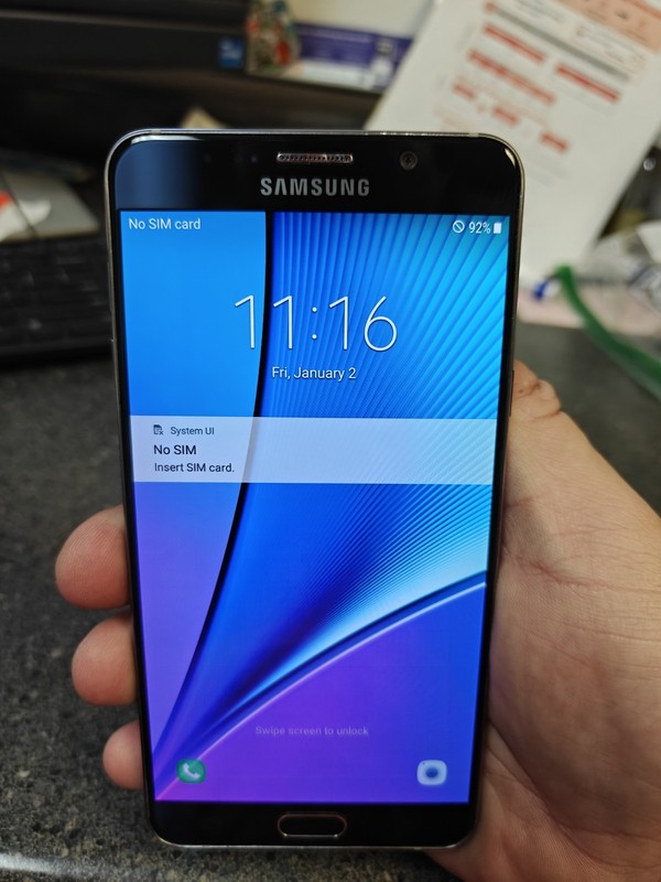 Samsung Galaxy Note5 - 64 GB - Black Sapphire (Unlocked) gallery